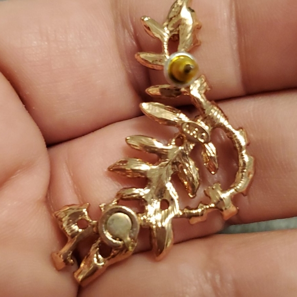 Rose Gold Brooch - Picture 4 of 4